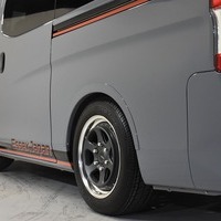 R3年式　NV350キャラバン　プレミアムGX ブラックギア　2WD　2500㏄ （ディーゼル車） 5人乗車　1500ｋｍのサムネイル