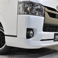 4 ハイエースS-GL DPII 4WD 2800CC ディーゼル車 2/5人乗り 展示車オリジナルコンプリートのサムネイル