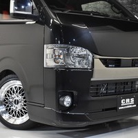 12 ハイエースS-GL DPII 2WD 2000CC ガソリン車 2/5人乗り 展示車オリジナルコンプリートのサムネイル