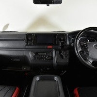 平成31年式 ハイエース S-GL DPⅡ 2WD 2,800cc (ディーゼル車)  5人乗車 5.38万ｋｍのサムネイル