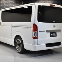 R2年式　ハイエースS-GL DPⅡ　2WD2800cc（ディーゼル車）5人乗車　2.9万ｋｍのサムネイル