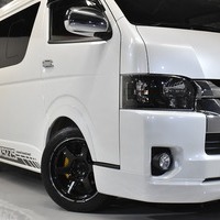 H28年式　ハイエース ワゴン-GL 2WD2700cc（ガソリン車）10人乗車　1.8万ｋｍのサムネイル