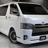 H28年式　ハイエースS-GL DP　2WD3000cc（ディーゼル車）5人乗車　5.9万ｋｍのサムネイル