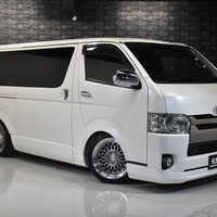 H29年式　ハイエースS-GL DP　2WD2000cc（ガソリン車）5人乗車　6.4万ｋｍのサムネイル