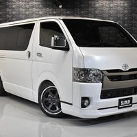 13 ハイエースS-GL DPII 2WD 2800CC ディーゼルターボ車 2/5人乗り 展示車オリジナルコンプリートのサムネイル