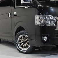 4 ハイエースS-GL DPII 4WD 2800CC ディーゼル車 2/5人乗り 展示車オリジナルコンプリートのサムネイル