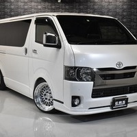 R3年式　ハイエースS-GL DPⅡ　2WD2000cc（ガソリン車）5人乗車　0.9万ｋｍのサムネイル