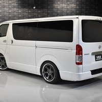 13 ハイエースS-GL DPII 2WD 2800CC ディーゼルターボ車 2/5人乗り 展示車オリジナルコンプリートのサムネイル