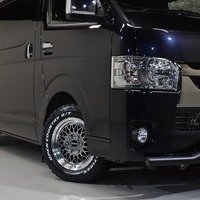 4 ハイエースS-GL DPII 2WD 2800CC ディーゼルターボ車 2/5人乗り 展示車オリジナルコンプリートのサムネイル