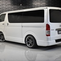 13 ハイエースS-GL DPII 2WD 2800CC ディーゼルターボ車 2/5人乗り 展示車オリジナルコンプリートのサムネイル