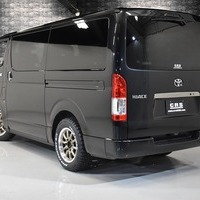 4 ハイエースS-GL DPII 4WD 2800CC ディーゼル車 2/5人乗り 展示車オリジナルコンプリートのサムネイル