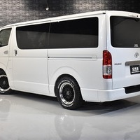 11 ハイエースS-GL DPII 2WD 2000CC ガソリン車 2/5人乗り 即納車オリジナルコンプリートのサムネイル