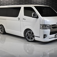 1 ハイエースS-GL DPII 2WD 2000CC ガソリン車 2/5人乗り 展示車オリジナルコンプリートのサムネイル