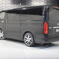 R1年式　ハイエースS-GL DPⅡ　2WD2800cc（ディーゼル車）5人乗車　5.6万ｋｍのサムネイル