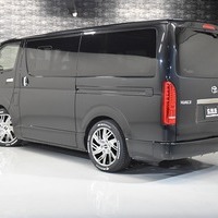 R1年式　ハイエースS-GL DPⅡ　2WD2800cc（ディーゼル車）5人乗車　5.6万ｋｍのサムネイル