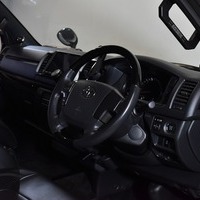 H27年式　ハイエース S-GL DP 2WD2000cc（ガソリン車）5人乗車　3.0万ｋｍのサムネイル