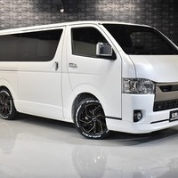 2 ハイエースS-GL DPII 2WD 2000CC ガソリン車 2/5人乗り 展示車オリジナルコンプリートのサムネイル