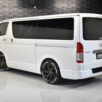 2 ハイエースS-GL DPII 2WD 2000CC ガソリン車 2/5人乗り 展示車オリジナルコンプリートのサムネイル