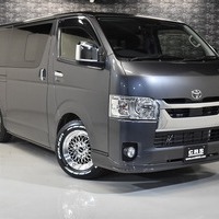 R2年式　ハイエース S-GL  2WD2800cc（ディーゼル車）5人乗車　0.1万ｋｍのサムネイル