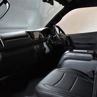 H31年式　ハイエースS-GL DPⅡ　2WD2800cc（ディーゼル車）5人乗車　2.2万ｋｍのサムネイル