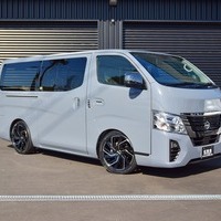 キャラバン　グランドプレミアムGX　2WD　2000cc　ガソリンのサムネイル