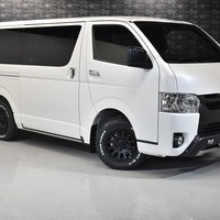 5 ハイエースS-GL DPII 4WD 2800CC ディーゼル車 2/5人乗り 展示車オリジナルコンプリートのサムネイル