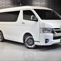 ９ ハイエース ワゴン ＧＬ 2WD 2700CC ガソリン車 10人乗り 即納車オリジナルコンプリートのサムネイル