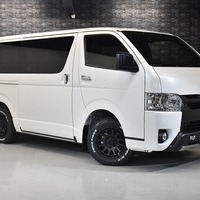 5 ハイエースS-GL DPII 4WD 2800CC ディーゼル車 2/5人乗り 展示車オリジナルコンプリートのサムネイル