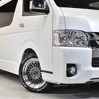 ９ ハイエース ワゴン ＧＬ 2WD 2700CC ガソリン車 10人乗り 即納車オリジナルコンプリートのサムネイル