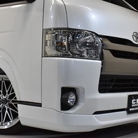 H28年式　ハイエース S-GL DP　2WD2000cc（ガソリン車）5人乗車　5.9万ｋｍのサムネイル