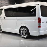 ９ ハイエース ワゴン ＧＬ 2WD 2700CC ガソリン車 10人乗り 即納車オリジナルコンプリートのサムネイル