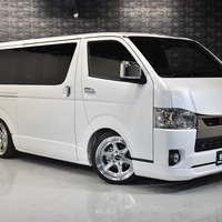 10 ハイエースS-GL DPII 2WD 2000CC ガソリン車 2/5人乗り 即納車オリジナルコンプリートのサムネイル