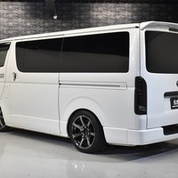 H31年式　ハイエース S-GL DP　2WD2000cc（ガソリン車）5人乗車　3.8万ｋｍのサムネイル