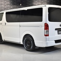 5 ハイエースS-GL DPII 4WD 2800CC ディーゼル車 2/5人乗り 展示車オリジナルコンプリートのサムネイル