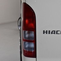 H30年式　ハイエース DX MT車 2WD2000cc（ガソリン車）3/6人乗車　0.8万ｋｍのサムネイル