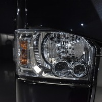 10 ハイエースS-GL DPII 2WD 2800CC ディーゼル車 2/5人乗り 即納オリジナルコンプリートのサムネイル