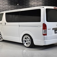 10 ハイエースS-GL DPII 2WD 2000CC ガソリン車 2/5人乗り 即納車オリジナルコンプリートのサムネイル