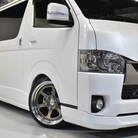 R2年式　ハイエース S-GL DPⅡ　2WD2000cc（ガソリン車）5人乗車　0.5万ｋｍのサムネイル