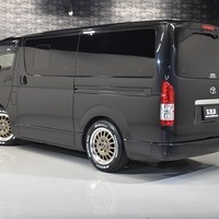 H31年式　ハイエース DX GL-PKG 2WD2000cc（ガソリン車）3/6人乗車　6.6万ｋｍのサムネイル