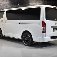 H30年式　ハイエース S-GL DP 寒冷地仕様 4WD2800cc（ディーゼル車）5人乗車　5.8万ｋｍのサムネイル