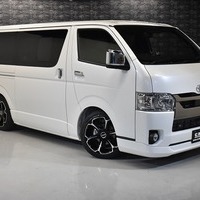 8 ハイエースS-GL DP 2WD 2000CC ディーゼル車 5人乗り 即納車オリジナルコンプリートのサムネイル