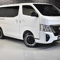 14 キャラバン NV350  グランドプレミアムGX 2WD 2000cc ガソリン車 5人乗り 即納車オリジナルコンプリートのサムネイル