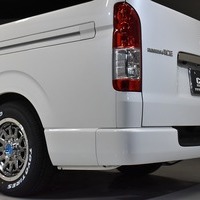 R2年式　ハイエースS-GL DPⅡ　2WD2800cc（ディーゼル車）5人乗車　4.7万ｋｍのサムネイル