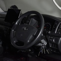 H29年式 ハイエース DX GL-PKG 2WD 3000㏄（ディーゼル車）6人乗車 7,8万㎞のサムネイル