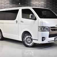 15 ハイエースS-GL DP 2WD 2800CC ディーゼル車 5人乗り 即納車オリジナルコンプリートのサムネイル