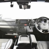 R3年式  ハイエース S-GL DP-Ⅱ 4WD 2800㏄（ディーゼル車）５人乗車 1.1万㎞のサムネイル