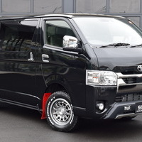 ハイエースDPⅡ 4WD 2800cc ディーゼル 2/5人乗り ブラックマイカ JUNYA STYLEのサムネイル