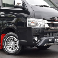 ハイエースDPⅡ 4WD 2800cc ディーゼル 2/5人乗り ブラックマイカ JUNYA STYLEのサムネイル