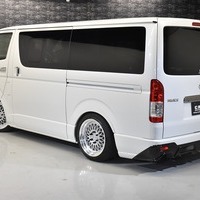 6 ハイエース S-GL DPⅡ 2WD 2000CC ガソリン車 5人乗り 即納車オリジナルコンプリートのサムネイル