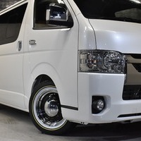 10 ハイエース S-GL DPⅡ 2WD 2000CC ガソリン車 5人乗り 即納車オリジナルコンプリートのサムネイル